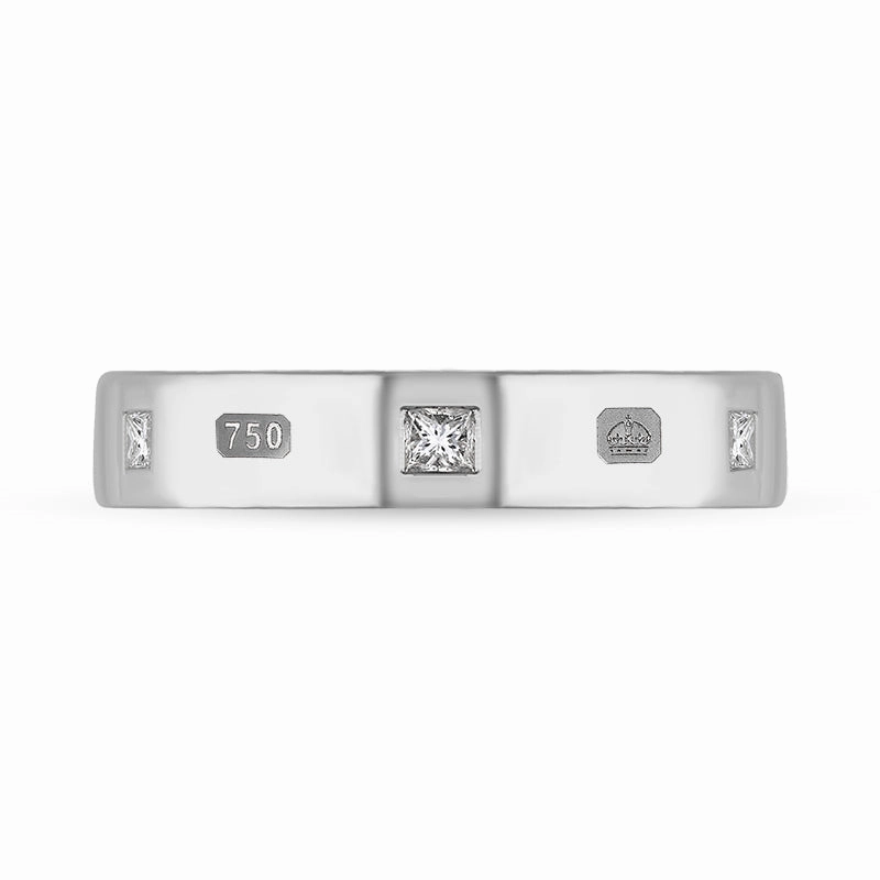 18ct White Gold 0.18ct Diamond Queen's Jubilee Hallmark Princess Cut 4mm Ring D
