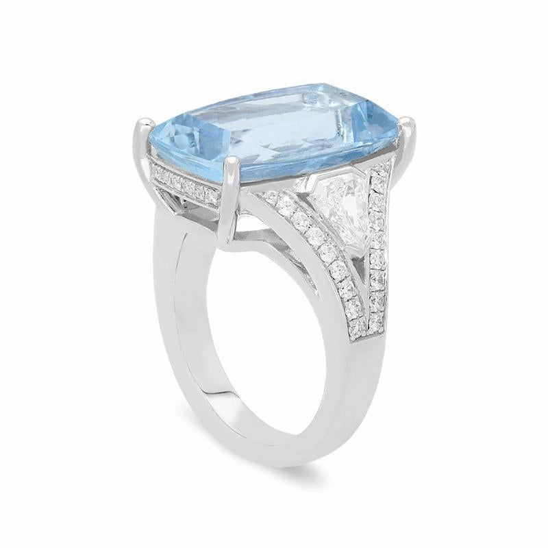 18ct White Gold 11.17ct Aquamarine Diamond Ring