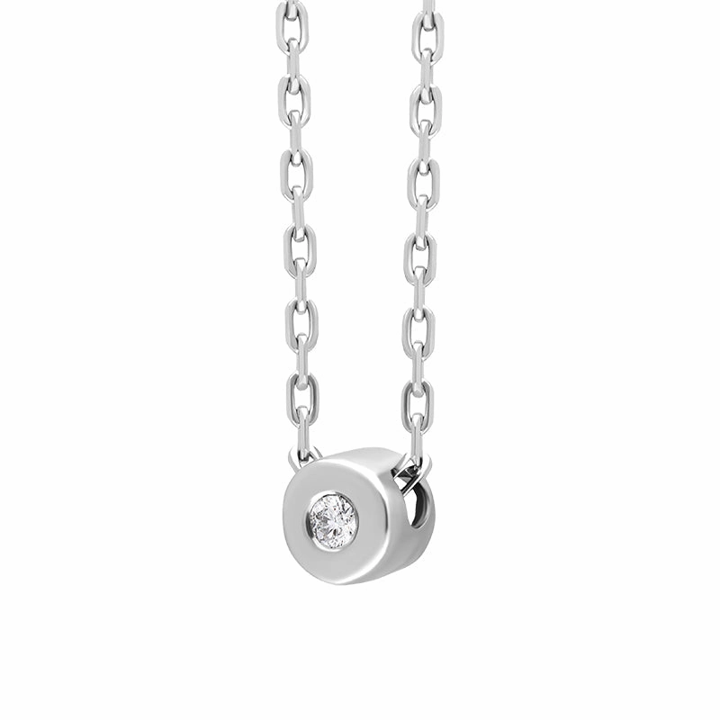 18ct White Gold Diamond Pendant Necklace D