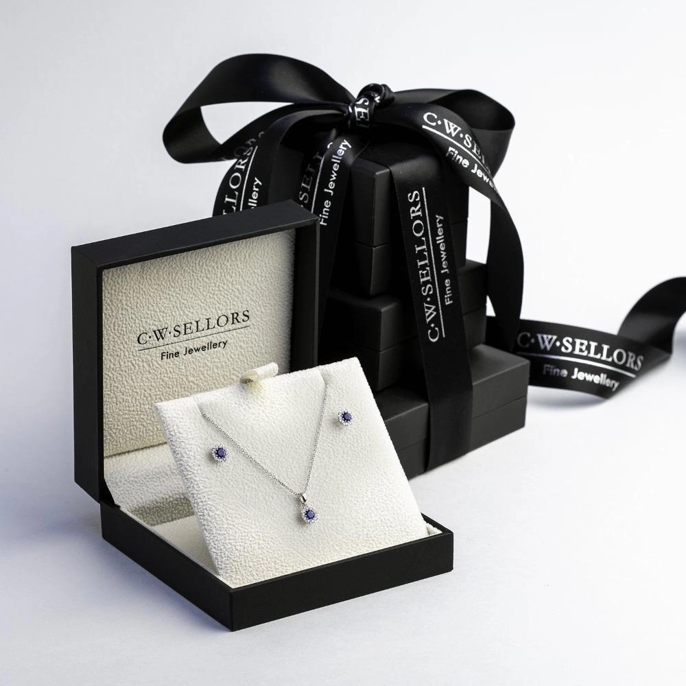 18ct White Gold Sapphire Diamond Two Piece Gift Set