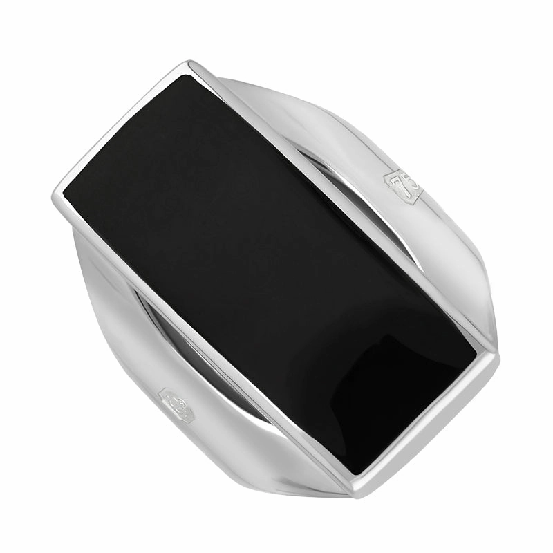 18ct White Gold Whitby Jet Queen's Jubilee Hallmark Medium Oblong Ring D