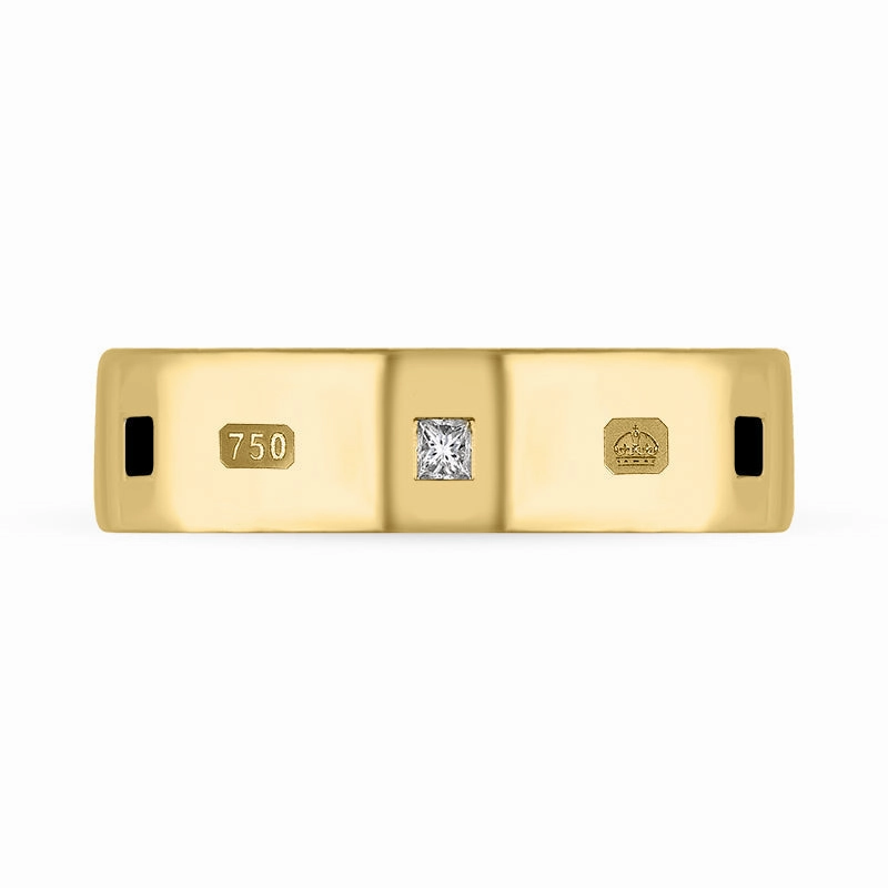18ct Yellow Gold Whitby Jet 0.18ct Diamond Queen's Jubilee Hallmark Princess Cut 6mm Ring D