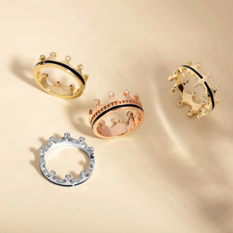 18ct Yellow Gold Whitby Jet Diamond Tiara Band Ring