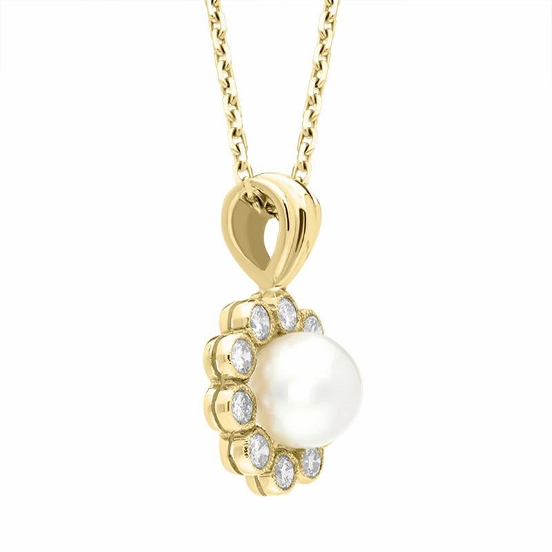 18ct Yellow Gold White Akoya Pearl Diamond Flower Necklace