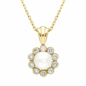 18ct Yellow Gold White Akoya Pearl Diamond Flower Necklace