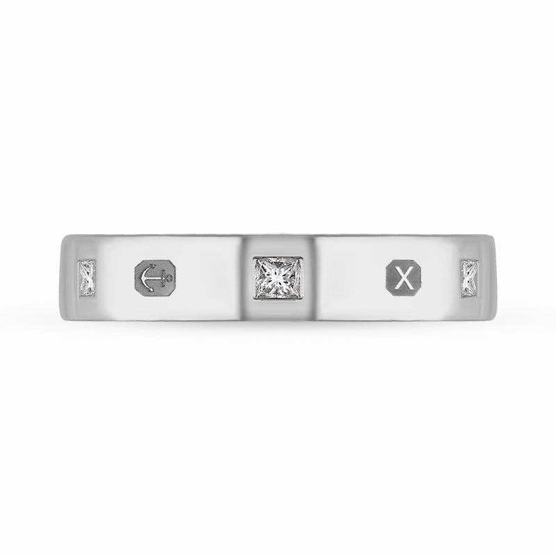 9ct White Gold 0.18ct Diamond Queen's Jubilee Hallmark Princess Cut 4mm Ring D