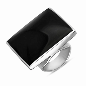 9ct White Gold Whitby Jet Queen's Jubilee Hallmark Large Square Ring D