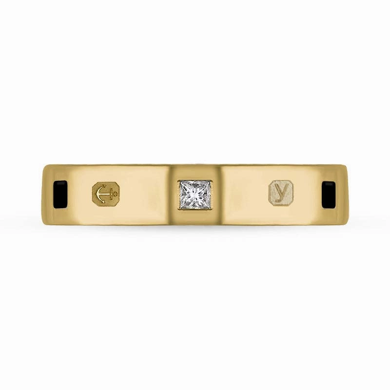 9ct Yellow Gold 0.09ct Diamond Whitby Jet King's Coronation Hallmark Princess Cut 4mm Ring D