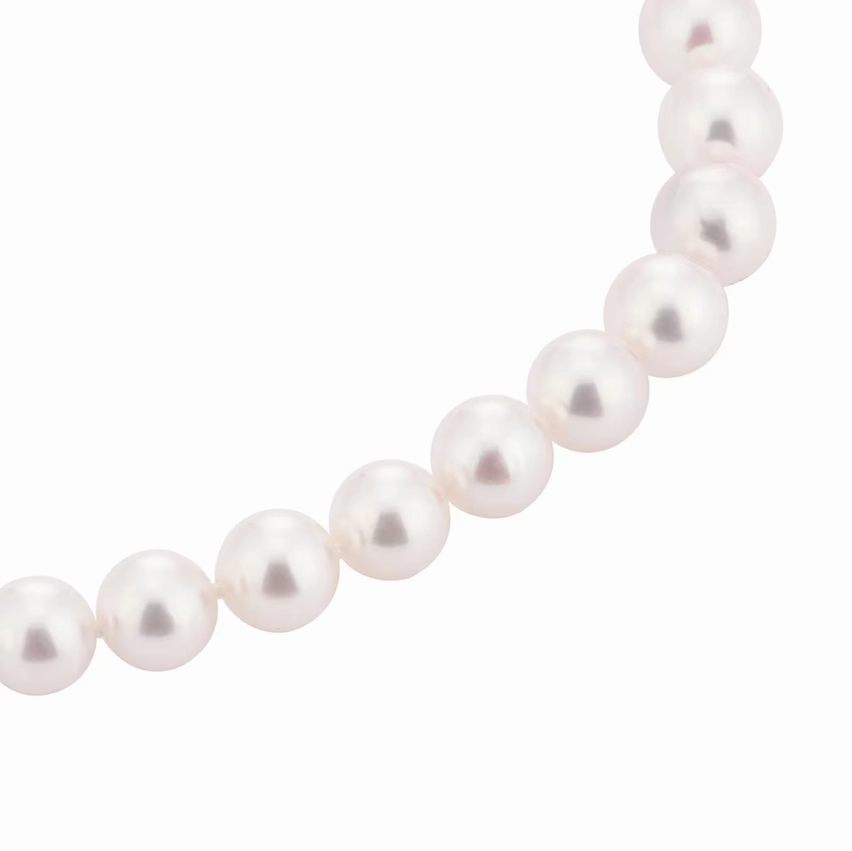 Mikimoto 18ct White Gold A1 9.0x7.0mm Pearl Graduated Necklace