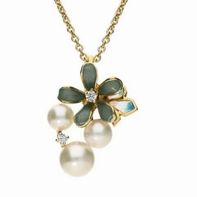 Mikimoto 18ct Yellow Gold Diamond White Akoya Pearl Viola Necklace