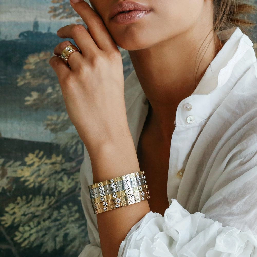 Roberto Coin Love in Verona 18ct White Gold Diamond Bangle