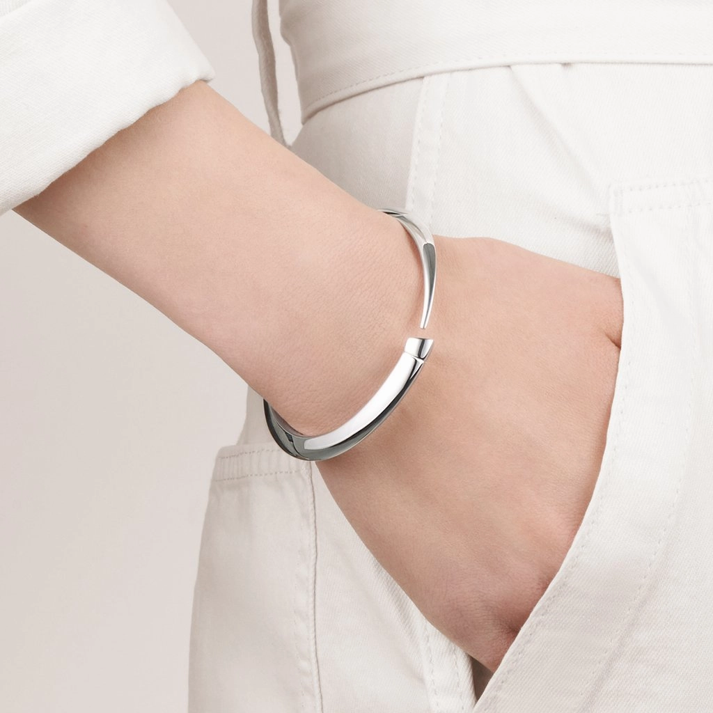 Shaun Leane Sabre Sterling Silver Tusk Bangle